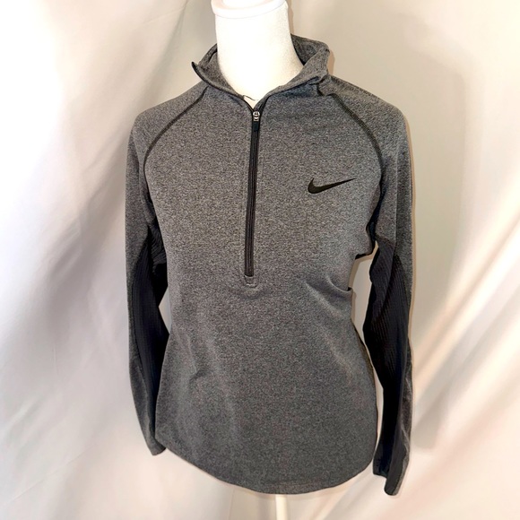 Nike Tops - Nike Women’s Zip Up Jacket - Size Small